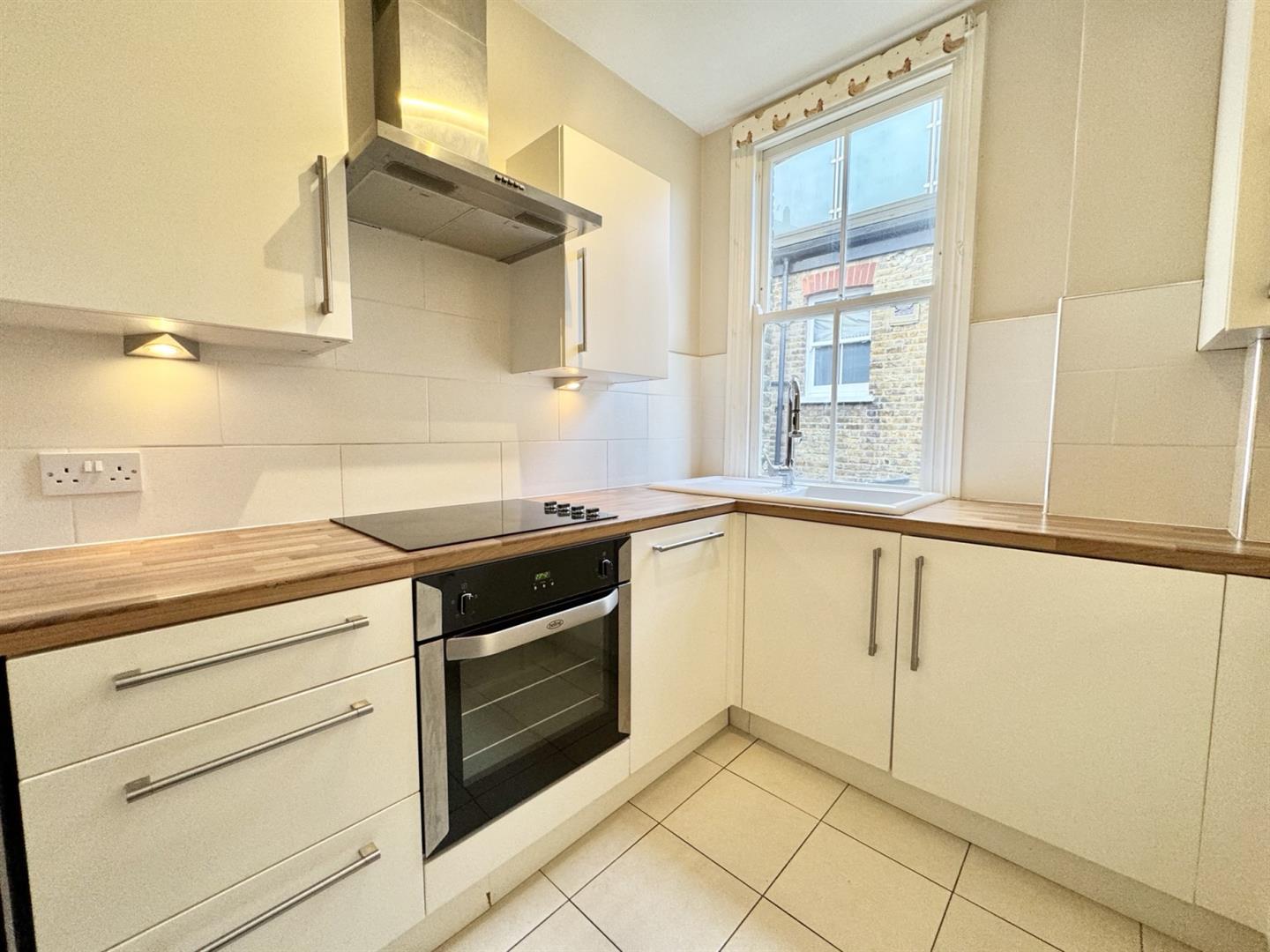 Pemberton Road, London, London